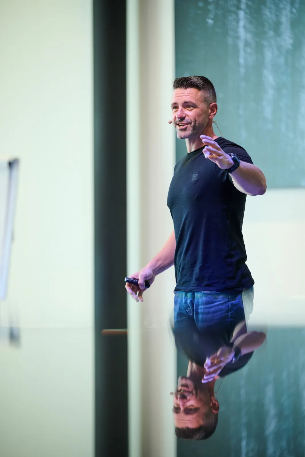 Cedric De Vlieger geeft de keynote Inside the Unit over teamcultuur en vertrouwen